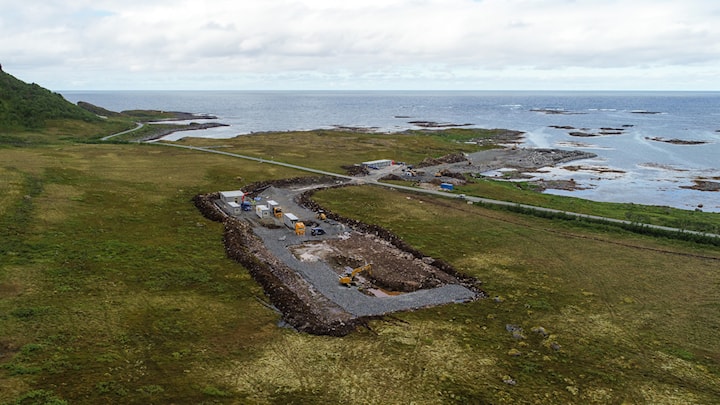 The construction area with the rest area Bukkekjerka in the background.