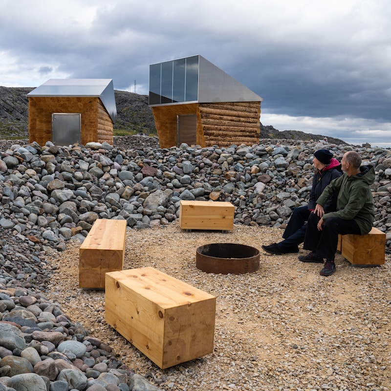 Sittegruppe med bålpanne