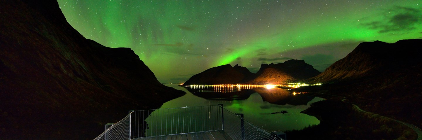 Northern lights at the Bergsbotn viewpoint.