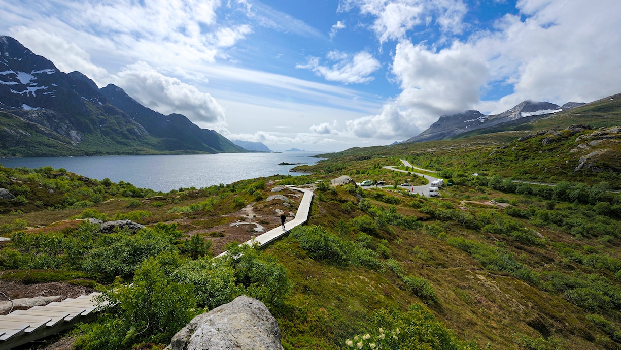 Austnesfjorden. Norwegian Scenic Route Lofoten.