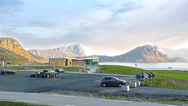 From the new visitor center there is a great view of Hauklandstranda, the sea and the mountains to the southwest.
