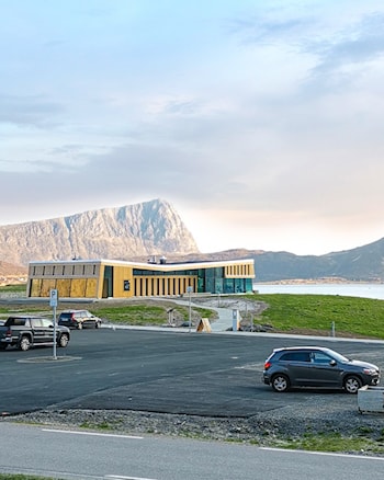 From the new visitor center there is a great view of Hauklandstranda, the sea and the mountains to the southwest.