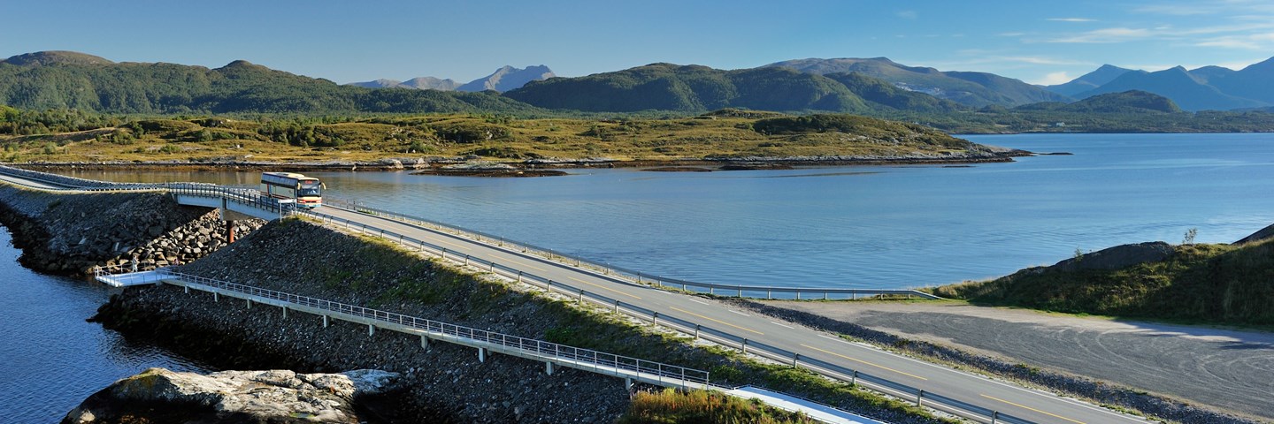 Rullestoltilpasset fiskesti og plattform på Geitøya, Averøya.