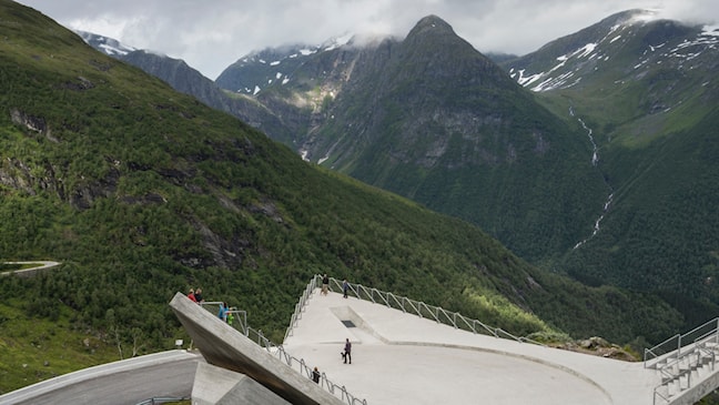 Utsikten rasteplass og utsiktspunkt.