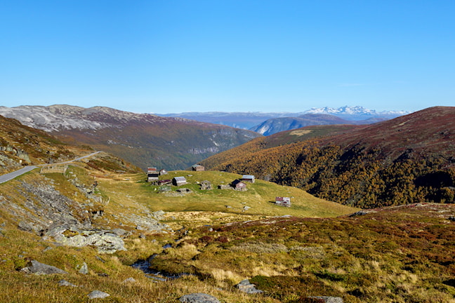 The Horndalen valley and the mountain farms at Skålane.