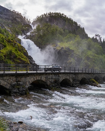 Låtefossen.