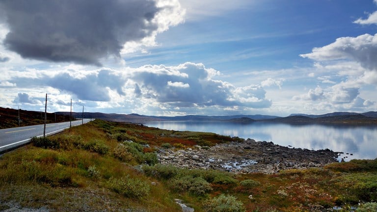 Hardangervidda, road and water.